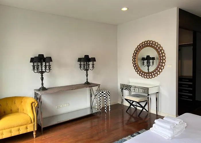 Entire 3bedroom Townhome, Shared Swimming Pool In Sukhumvit, 2942 * 曼谷