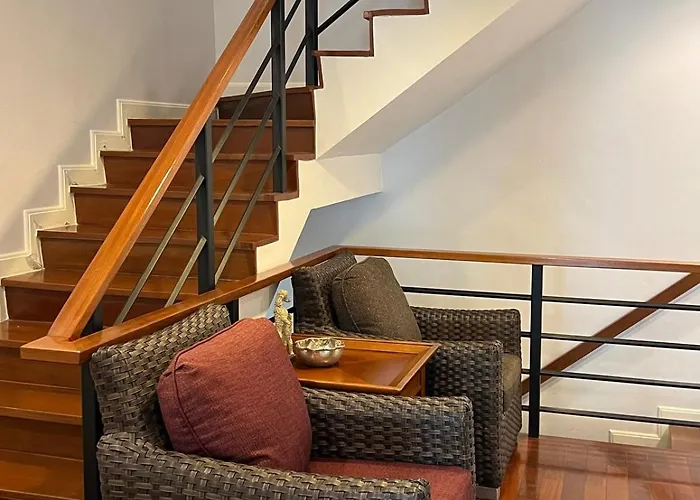 度假居 Entire 3bedroom Townhome, Shared Swimming Pool In Sukhumvit, 2942 曼谷