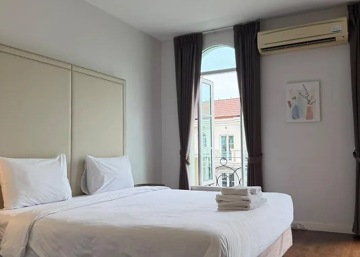 Entire 3bedroom Townhome, Shared Swimming Pool In Sukhumvit, 2942 曼谷