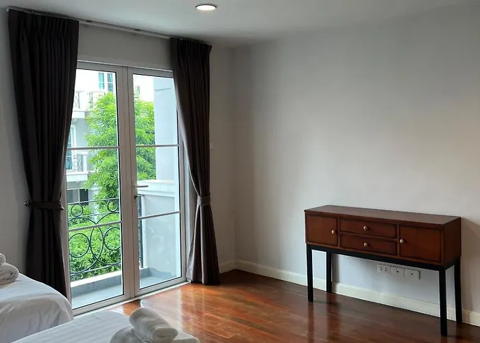 Entire 3bedroom Townhome, Shared Swimming Pool In Sukhumvit, 2942 曼谷